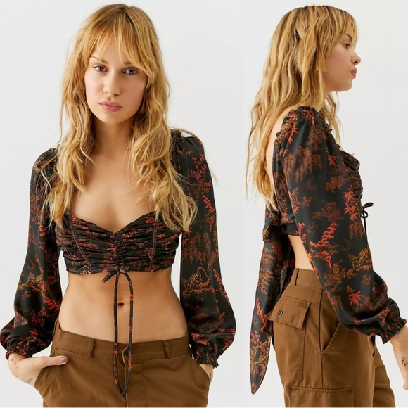 NWT Urban Outfitters Long Puff Sleeve Crop Blouse Size Large - Picture 1 of 13